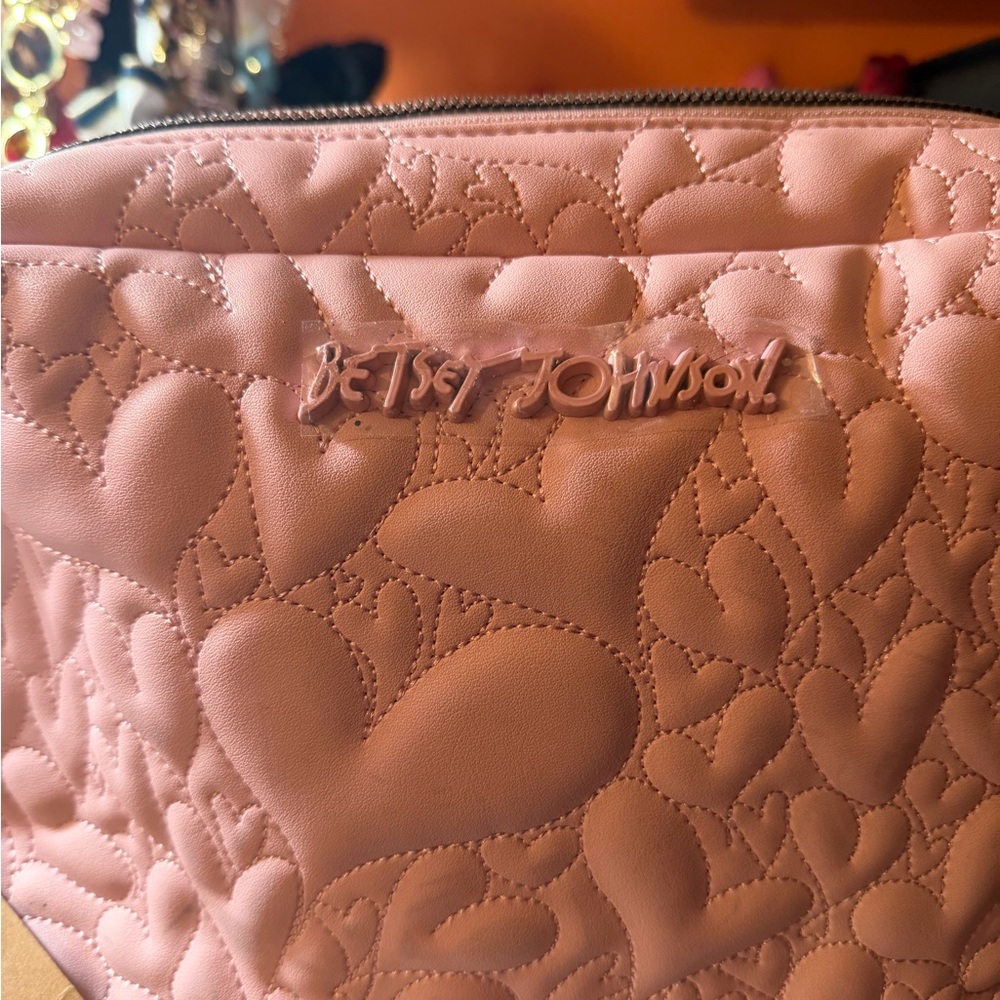 Betsey Johnson Pink Quilted Heart Cosmetic Bag. NWT - Picture 2 of 12